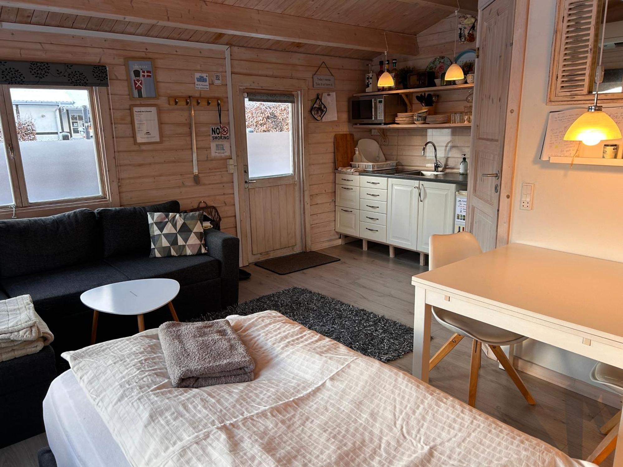 Piccobello Bed & Breakfast Valloby Koge エクステリア 写真