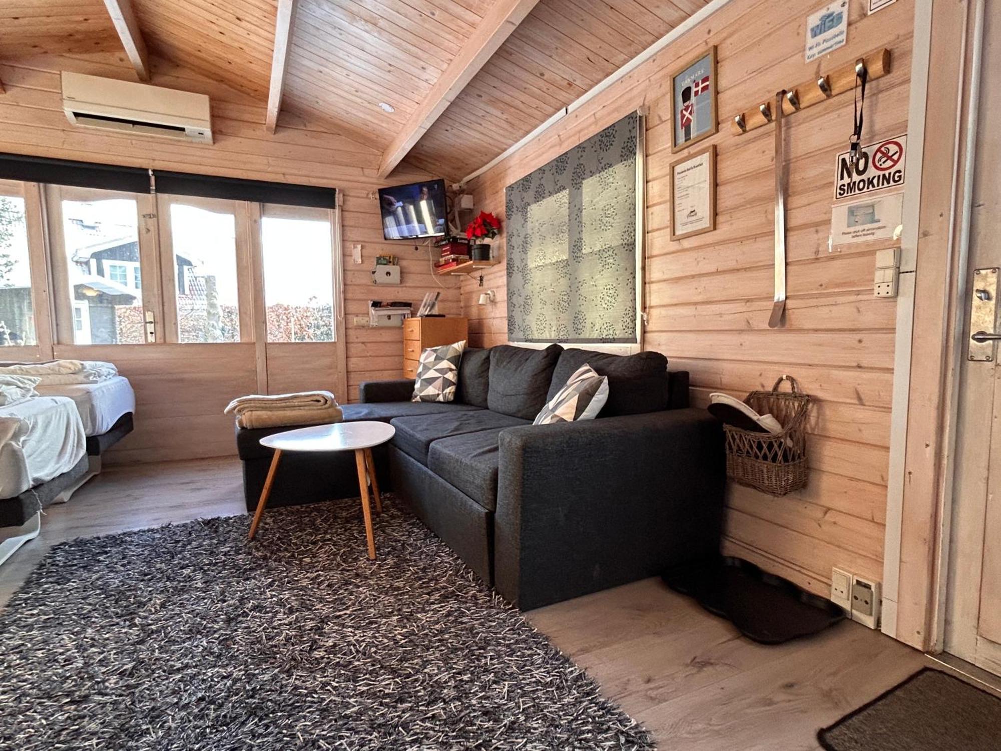 Piccobello Bed & Breakfast Valloby Koge エクステリア 写真