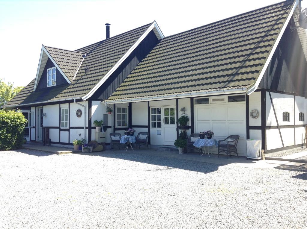 Piccobello Bed & Breakfast Valloby Koge エクステリア 写真